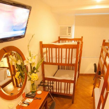Townhouse Oak Avitel Hotel Near Osmena Highway, Pnr Pasay Station, Metro Manila Makati City Zewnętrze zdjęcie