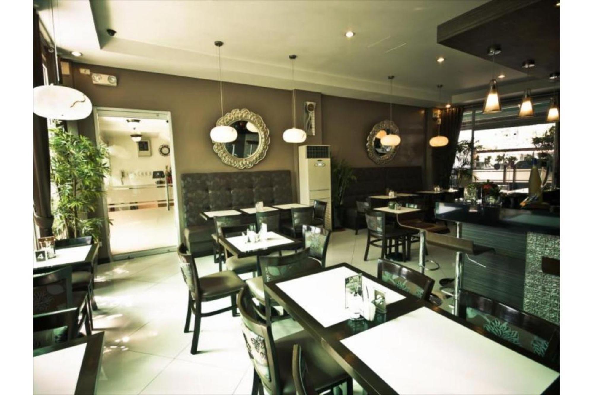 Townhouse Oak Avitel Hotel Near Osmena Highway, Pnr Pasay Station, Metro Manila Makati City Zewnętrze zdjęcie
