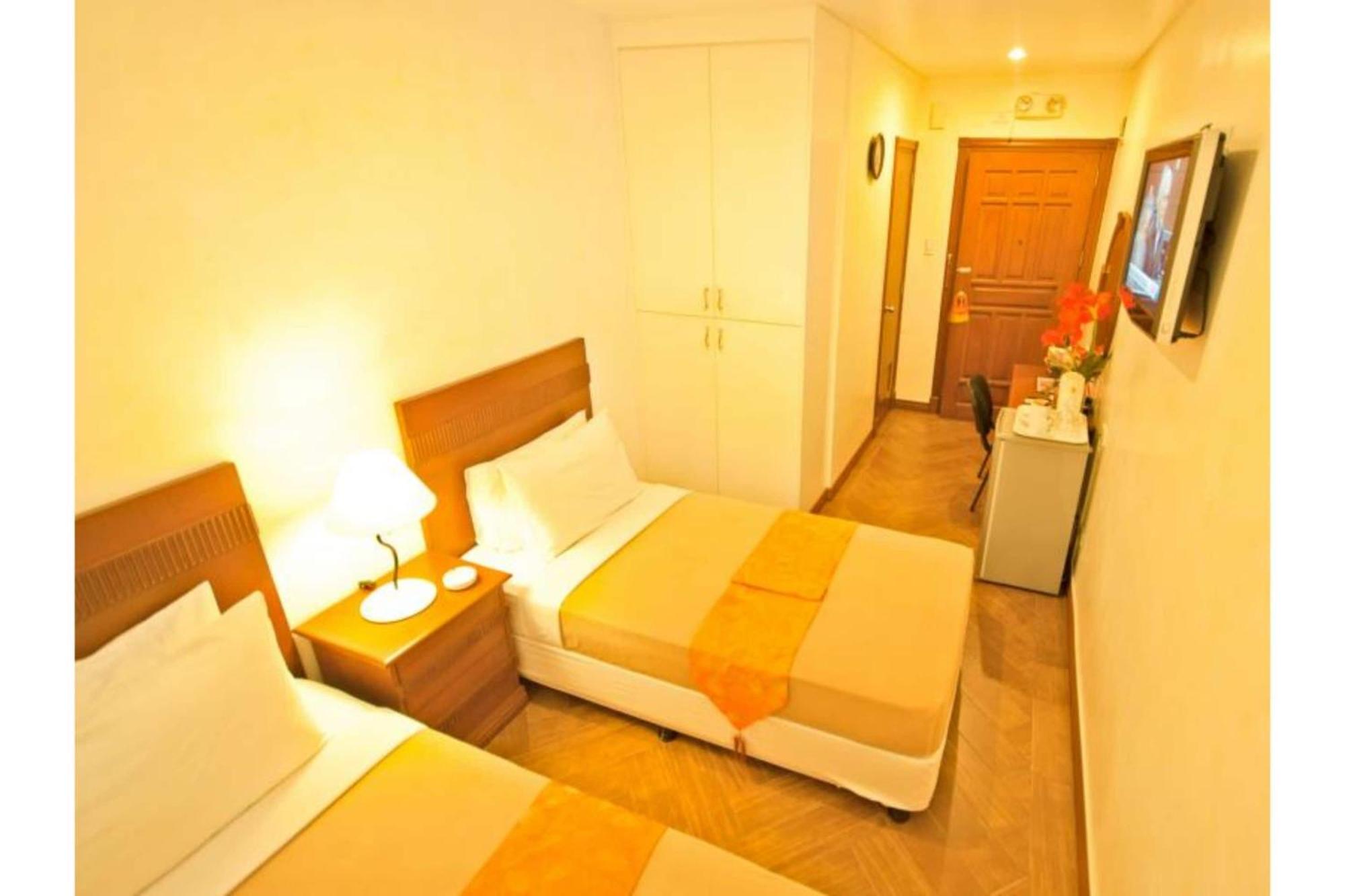Townhouse Oak Avitel Hotel Near Osmena Highway, Pnr Pasay Station, Metro Manila Makati City Zewnętrze zdjęcie
