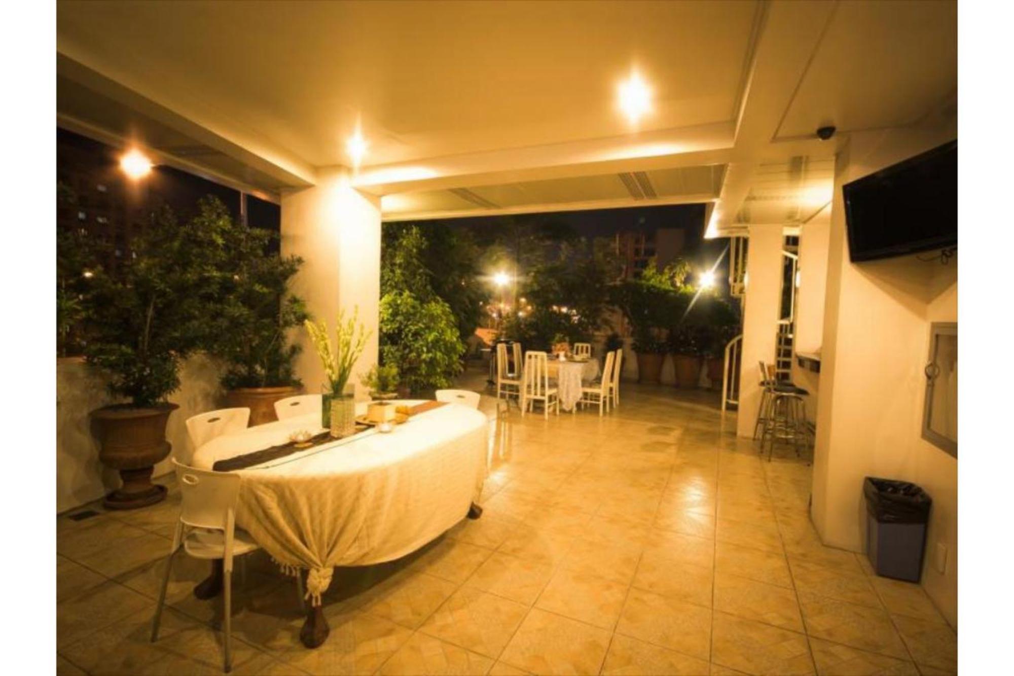 Townhouse Oak Avitel Hotel Near Osmena Highway, Pnr Pasay Station, Metro Manila Makati City Zewnętrze zdjęcie